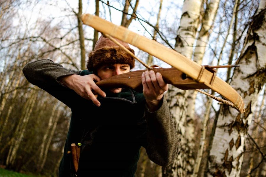 Crossbows & crossbow accessories — String & Stock